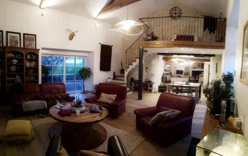Appartement La Ferme Du Grand Bois à Mouterre-Silly Extérieur photo